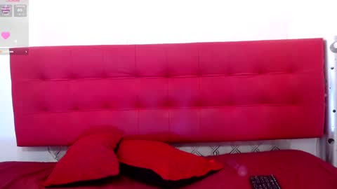 ZHAMIRA  ANDRES online show from 02.20.25