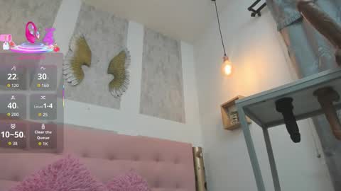 ZHAMIRA  ANDRES online show from 09.24.25