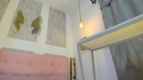 ZHAMIRA  ANDRES online show from 12.16.25