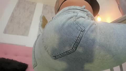 ZHAMIRA  ANDRES online show from 04.03.26