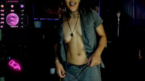 zhoestrong online show from 02.26.25