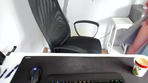 ziemlichflutschig online show from 12.25.24