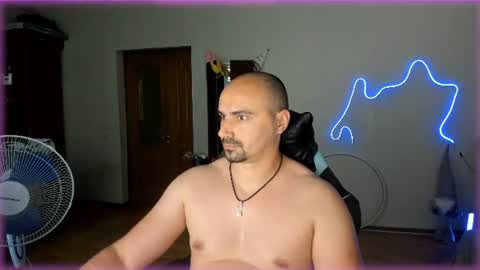 Snapshot of ziesh chatting on 06.15.26 Ziesh online show from 06.15.26