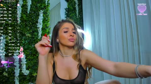 Snapshot of zinasquirts chatting on 01.11.25 Galli online show from 01.11.25