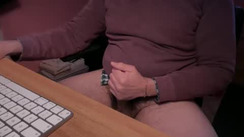 Snapshot of ziotano_98 chatting on 12.14.24 Mauro online show from 12.14.24