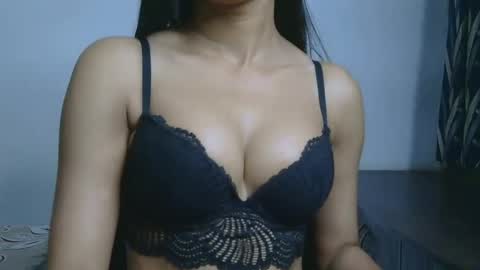 Snapshot of ziyaa_1 chatting on 06.23.26 Ziyaa online show from 06.23.26