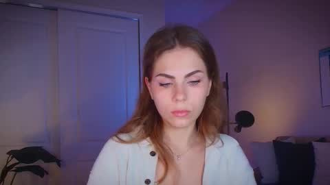 Snapshot of zlicious chatting on 10.27.25 Zara Join next live at 5PM EST online show from 10.27.25