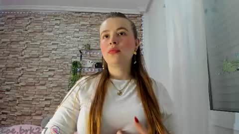 Snapshot of zoe_brk chatting on 06.15.26 zoe brk online show from 06.15.26