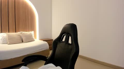 Zoe  online show from 01.06.26