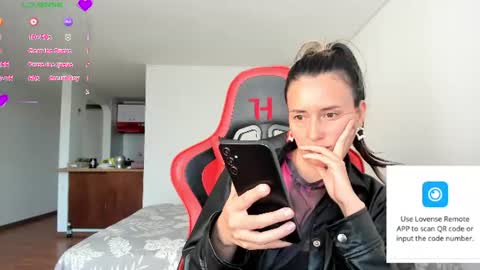 Snapshot of zoe_jeane_beker chatting on 06.23.26 ZOE online show from 06.23.26