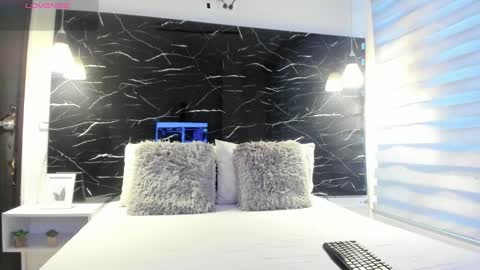 Snapshot of zoe_le chatting on 02.03.26 Zoe online show from 02.03.26