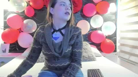 Snapshot of zoe_le chatting on 02.17.26 Zoe online show from 02.17.26