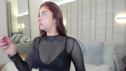 Snapshot of zoe_mhendez chatting on 02.07.26 zoe_mhendez online show from 02.07.26