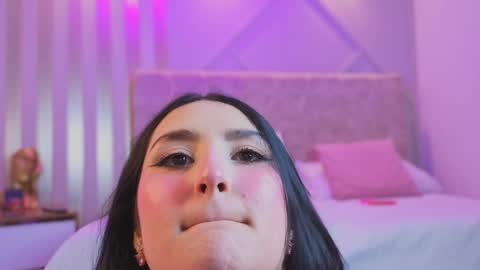 zoe_moon__ online show from 04.11.26