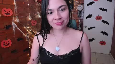 Snapshot of zoe_ringer chatting on 10.28.25 Zoe online show from 10.28.25