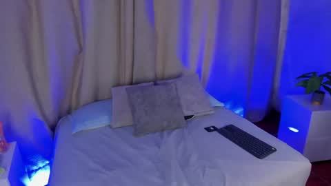 zoe_rousee_ online show from 07.16.26