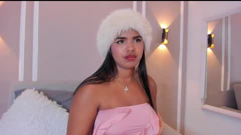 Snapshot of zoe_roux210949 chatting on 09.27.25 Zoe online show from 09.27.25