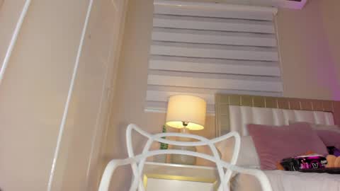 Snapshot of zoe_sky_ chatting on 01.25.25 Hi guys i am Zoe online show from 01.25.25