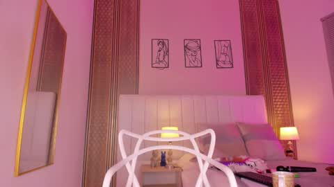 Snapshot of zoe_sky_ chatting on 11.26.25 Hi guys i am Zoe online show from 11.26.25