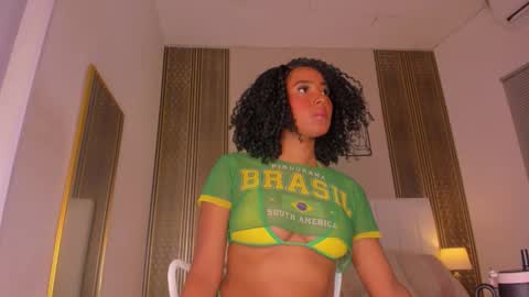 Hi guys i am Zoe  online show from 02.20.26