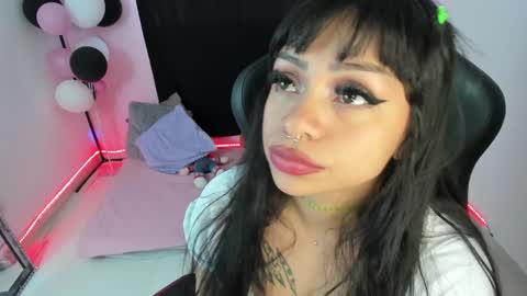 Snapshot of zoe_sullivan_ chatting on 12.07.24 zoe_sullivan_ online show from 12.07.24