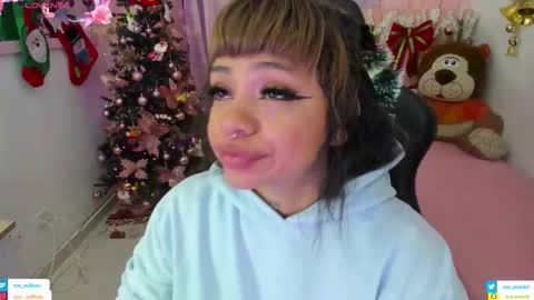 Snapshot of zoe_sullivan_ chatting on 12.02.25 zoe_sullivan_ online show from 12.02.25