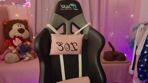 zoe_sullivan_ online show from 05.24.26