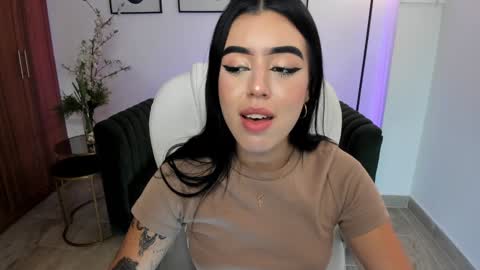  zoee jackson online show from 01.10.25