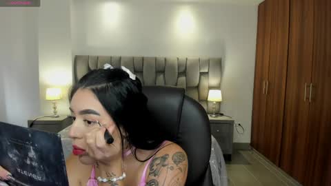 Snapshot of zoee_jackson chatting on 06.04.26 zoee jackson online show from 06.04.26