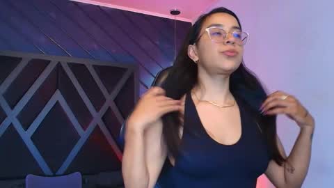 Zoe 3 online show from 04.18.26