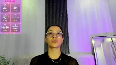 Snapshot of zoee_martins_ chatting on 07.20.26 Zoe 3 online show from 07.20.26