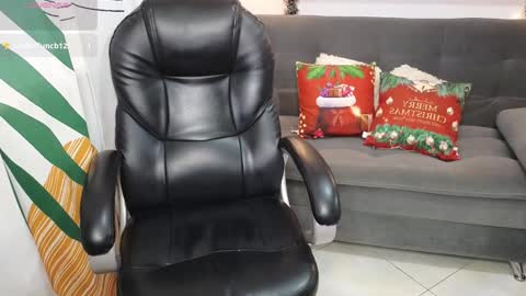 Snapshot of zoee_pamela99 chatting on 12.11.24 pamela online show from 12.11.24