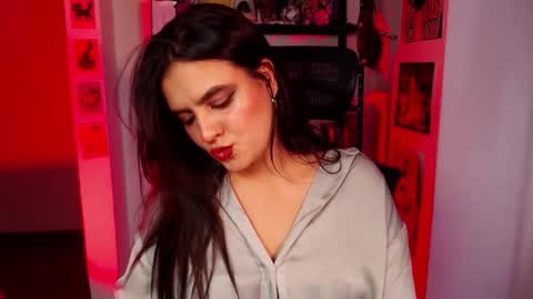 Snapshot of zoee_t chatting on 02.06.26 Zoee online show from 02.06.26
