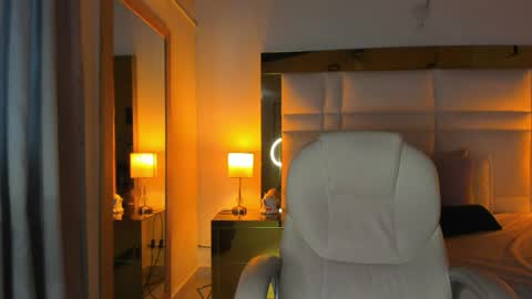 zoei_moon online show from 04.18.26