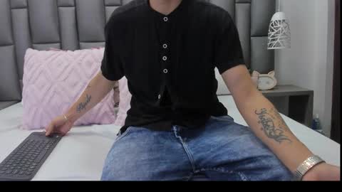 Zoe Krug online show from 03.04.26