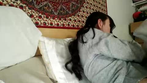 zoepleasing online show from 03.06.25