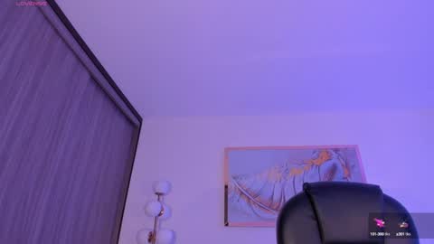 Zoe Presley  online show from 01.09.25