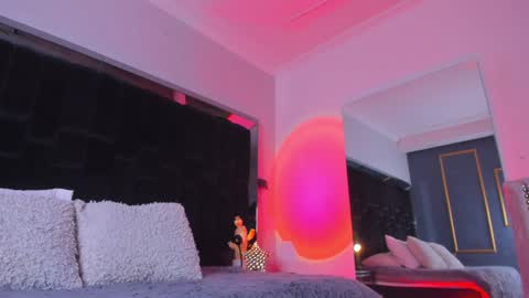 zoevidal_ online show from 01.27.25