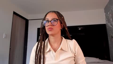 Zoe online show from 10.03.25