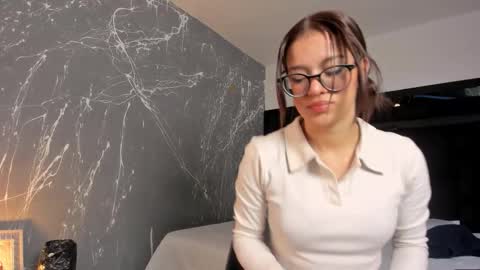 Zoe online show from 10.20.25