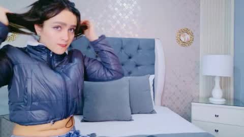 Snapshot of zoewilliis chatting on 06.05.26 ZoeWilliis online show from 06.05.26