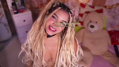 Snapshot of zoey_fox_ chatting on 02.15.26 zoey fox online show from 02.15.26