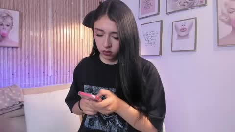 Zoey  online show from 04.14.26