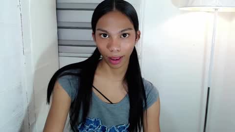 Snapshot of zoeygorgeous19 chatting on 02.12.25 zoey online show from 02.12.25