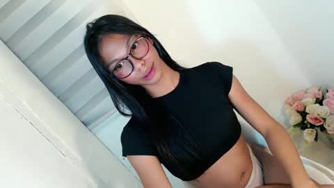 Snapshot of zoeygorgeous19 chatting on 02.23.25 zoey online show from 02.23.25