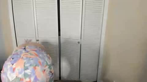 Snapshot of zoiebutterfly chatting on 01.07.26 Zoie online show from 01.07.26