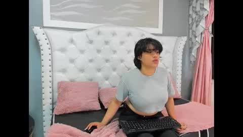 Snapshot of zol_lewis chatting on 04.15.26 Zol online show from 04.15.26