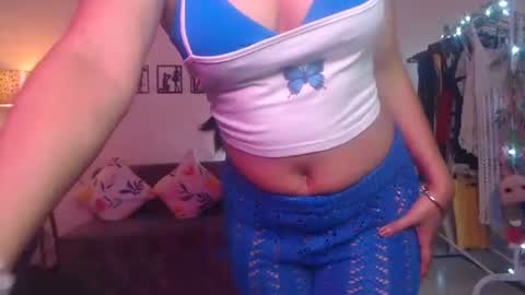 Snapshot of zonayesha chatting on 09.24.25 Zona online show from 09.24.25