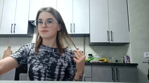 Snapshot of zoriana20 chatting on 10.18.25 zoriana20 online show from 10.18.25