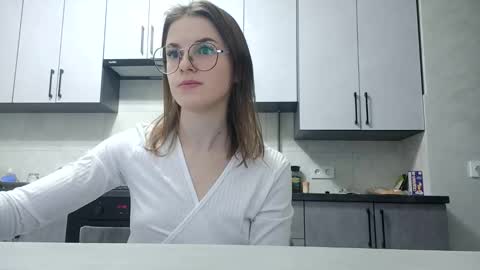 Snapshot of zoriana20 chatting on 10.20.25 zoriana20 online show from 10.20.25